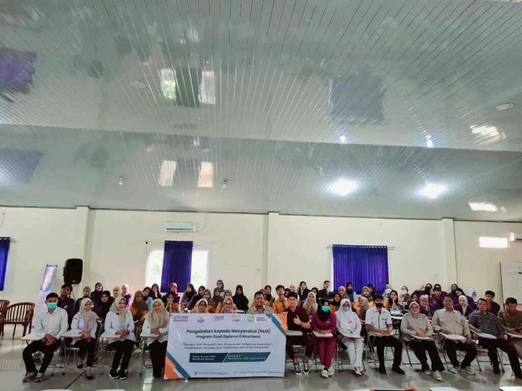 Dokumenasi pemeriksaan kesehatan gratis oleh Politeknik Piksi Input Serang