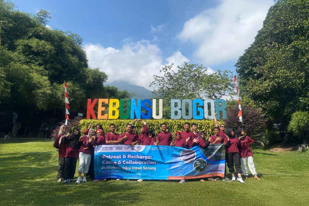 Poto bersama sebelum games dan aktivitas dimulai