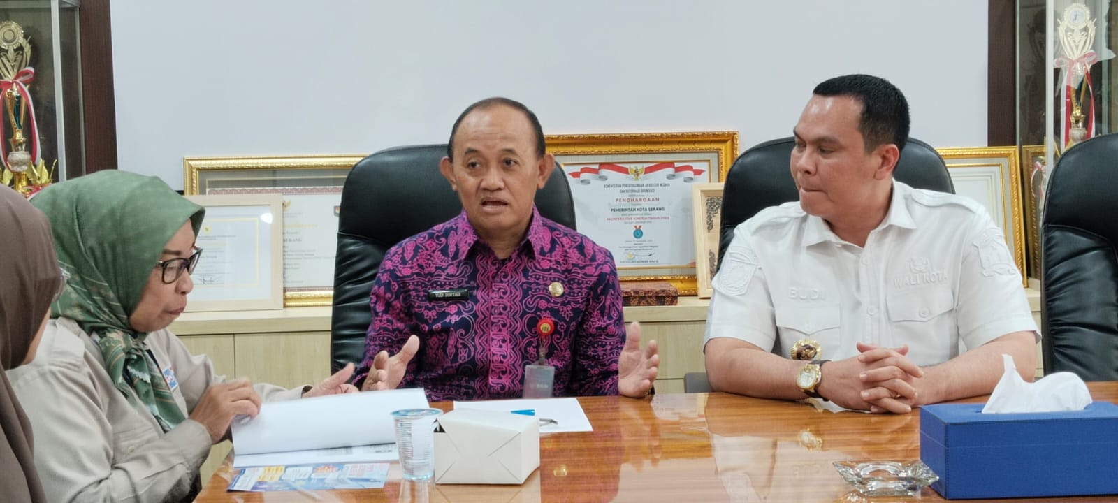 Diskusi yang berlangsung di Kantor Wali Kota Serang, Direktur Politeknik Piksi Input Serang