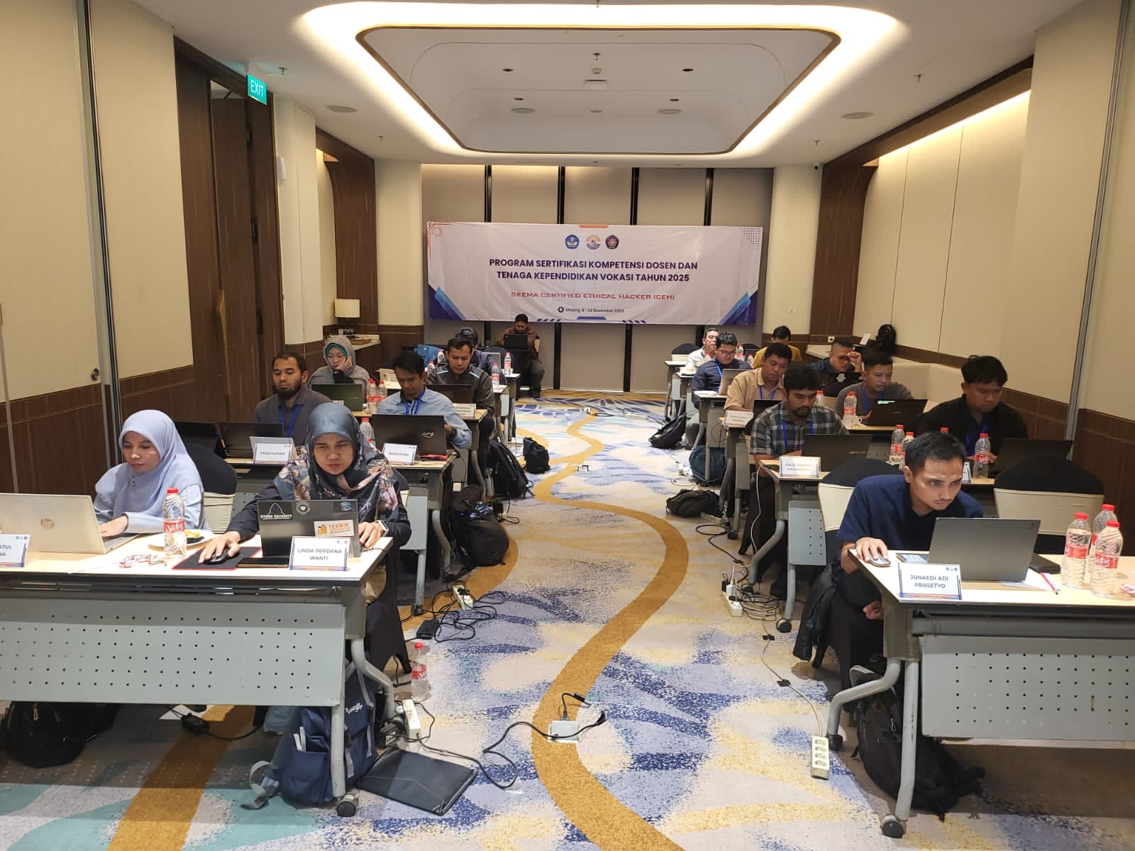 Dosen Politeknik Piksi Input Serang Lulus Sertifikasi CEH V13 | PIS